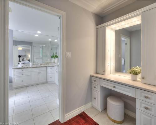 523 Heather Hill Place, Waterloo, ON - Indoor Photo Showing Bathroom