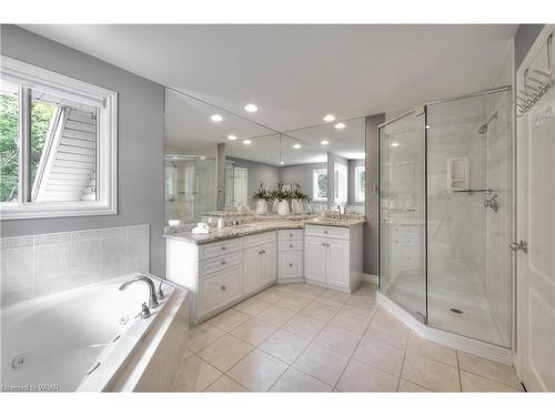 523 Heather Hill Place, Waterloo, ON - Indoor Photo Showing Bathroom