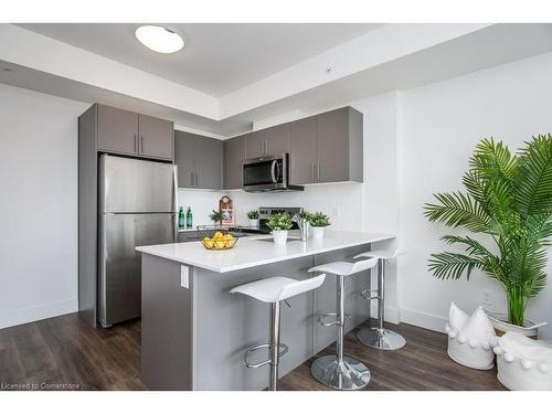 609-103 Roger Street, Waterloo, ON - Indoor Photo Showing Kitchen