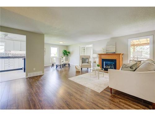 15 Rolling Brook Lane, New Hamburg, ON - Indoor Photo Showing Living Room With Fireplace