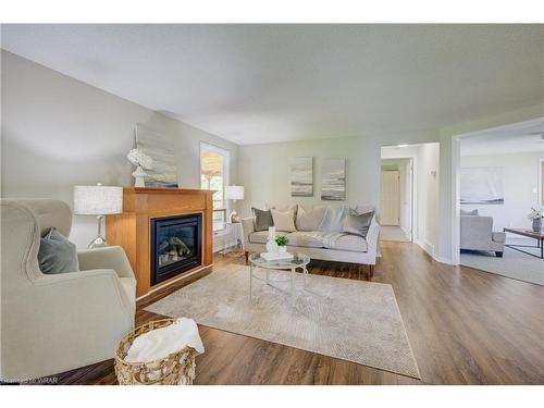 15 Rolling Brook Lane, New Hamburg, ON - Indoor Photo Showing Living Room With Fireplace