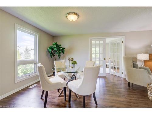 15 Rolling Brook Lane, New Hamburg, ON - Indoor Photo Showing Dining Room