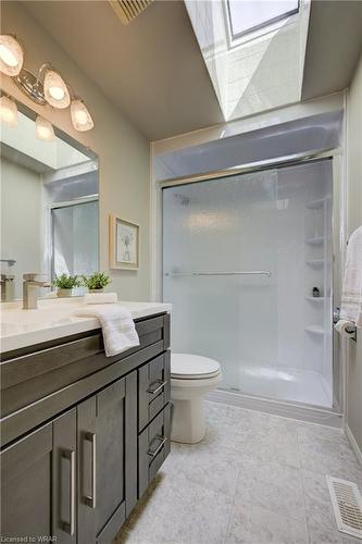 15 Rolling Brook Lane, New Hamburg, ON - Indoor Photo Showing Bathroom