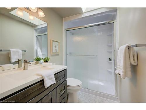 15 Rolling Brook Lane, New Hamburg, ON - Indoor Photo Showing Bathroom