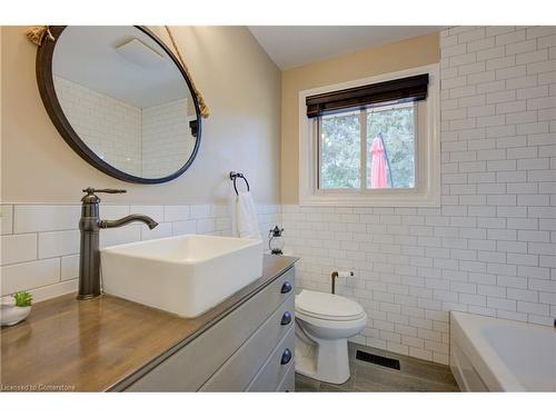 11 Cecile Drive, Kitchener, ON - Indoor Photo Showing Bathroom