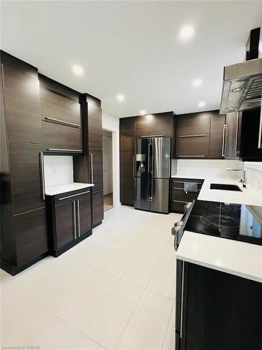 213 Northlake Drive, Waterloo, ON - Indoor Photo Showing Kitchen