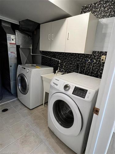 213 Northlake Drive, Waterloo, ON - Indoor Photo Showing Laundry Room