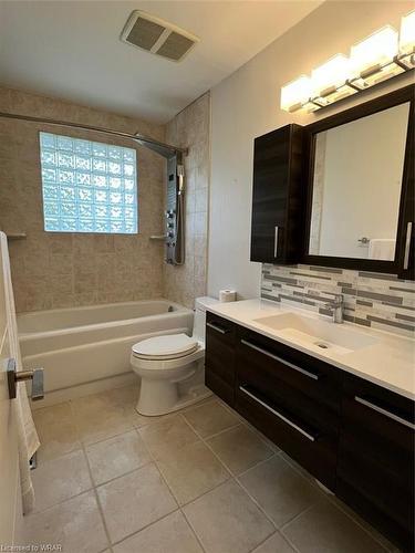 213 Northlake Drive, Waterloo, ON - Indoor Photo Showing Bathroom