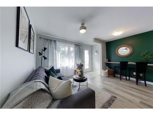 A-758 Bleams Road, Kitchener, ON - Indoor Photo Showing Living Room