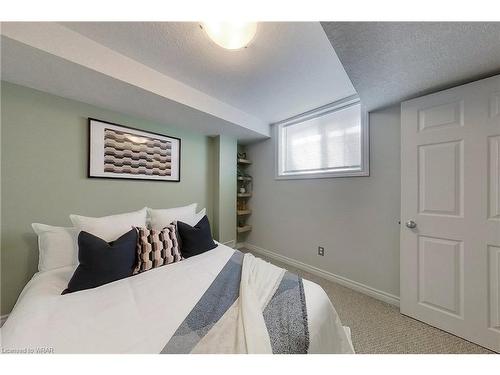 A-758 Bleams Road, Kitchener, ON - Indoor Photo Showing Bedroom