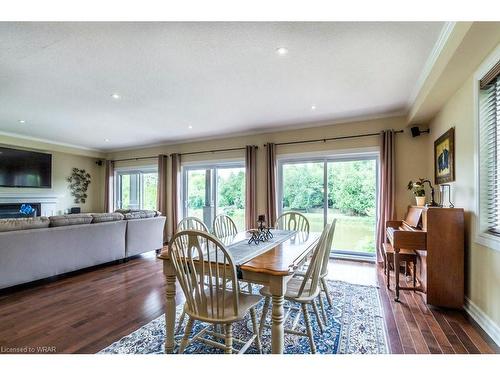 530 St Andrew Street E, Fergus, ON - Indoor Photo Showing Dining Room