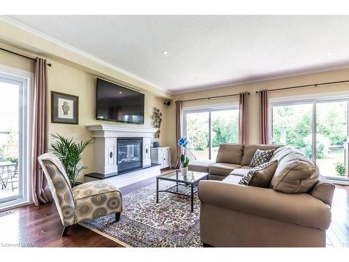 530 St Andrew Street E, Fergus, ON - Indoor Photo Showing Living Room With Fireplace