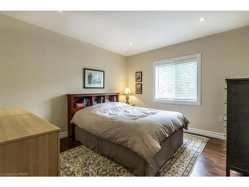 530 St Andrew Street E, Fergus, ON - Indoor Photo Showing Bedroom