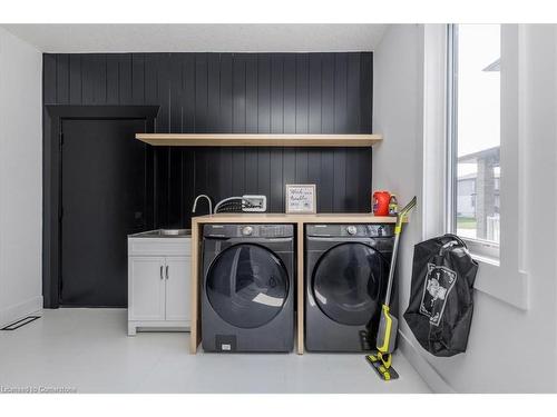 64 Allenwood Road, Elmvale, ON - Indoor Photo Showing Laundry Room