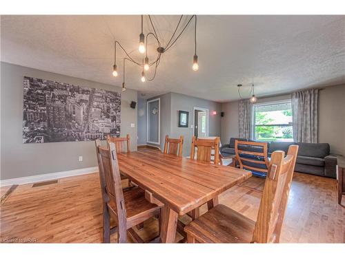 9 Augusta Street, Cambridge, ON - Indoor Photo Showing Dining Room