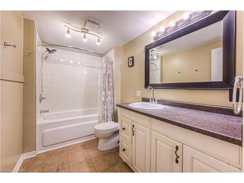 9 Augusta Street, Cambridge, ON - Indoor Photo Showing Bathroom