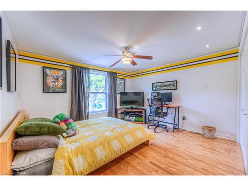 9 Augusta Street, Cambridge, ON - Indoor Photo Showing Bedroom