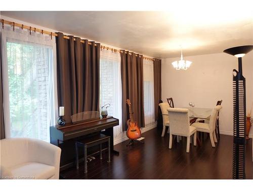 17 Woodland Rd Road, Amaranth, ON - Indoor Photo Showing Dining Room