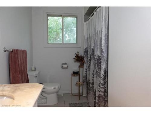 17 Woodland Rd Road, Amaranth, ON - Indoor Photo Showing Bathroom