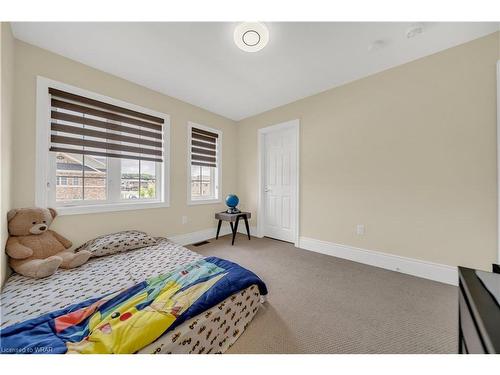 1161 Upper Thames Drive, Woodstock, ON - Indoor Photo Showing Bedroom