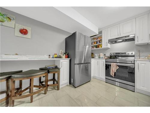 1161 Upper Thames Drive, Woodstock, ON - Indoor Photo Showing Kitchen