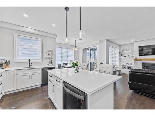 16 Tindall Crescent, Grand Valley, ON - Indoor Photo Showing Kitchen With Upgraded Kitchen