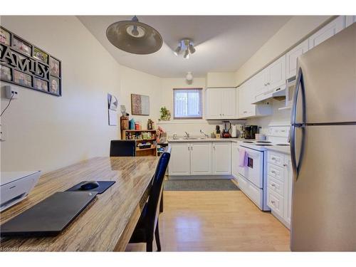 16 Lemonbalm Street, Kitchener, ON - Indoor Photo Showing Kitchen With Double Sink