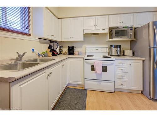 16 Lemonbalm Street, Kitchener, ON - Indoor Photo Showing Kitchen With Double Sink