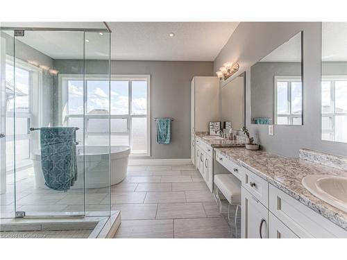 338 Moorlands Crescent, Kitchener, ON - Indoor Photo Showing Bathroom