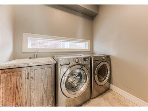 338 Moorlands Crescent, Kitchener, ON - Indoor Photo Showing Laundry Room