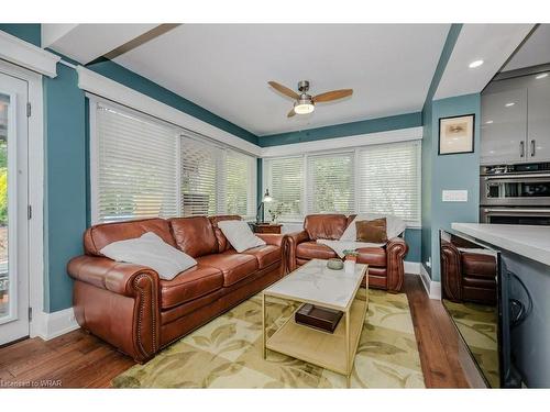 66 Twenty Third Street, Toronto, ON - Indoor Photo Showing Living Room