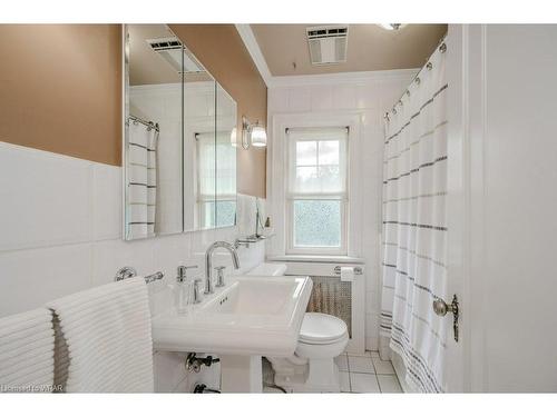 66 Twenty Third Street, Toronto, ON - Indoor Photo Showing Bathroom