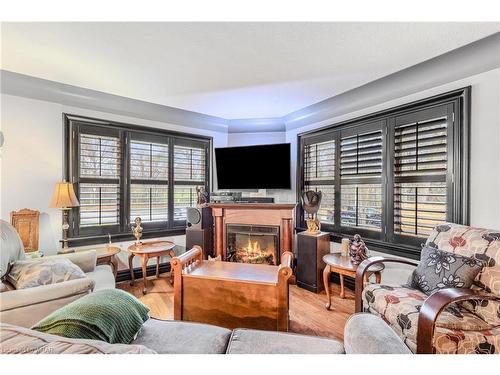 271 Bedford Road, Kitchener, ON - Indoor Photo Showing Living Room With Fireplace