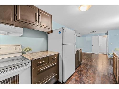 271 Bedford Road, Kitchener, ON - Indoor Photo Showing Kitchen