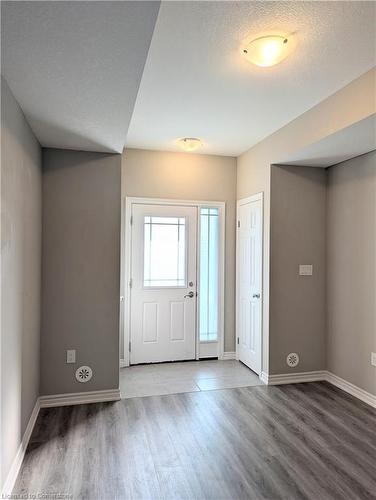 70-107 Westra Drive, Guelph, ON - Indoor Photo Showing Other Room