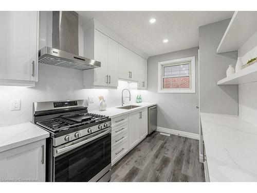 75 Wilfred Avenue, Kitchener, ON - Indoor Photo Showing Kitchen