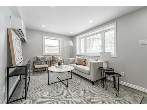 75 Wilfred Avenue, Kitchener, ON - Indoor Photo Showing Living Room