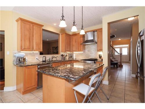 30 Kestrel Street, Kitchener, ON - Indoor Photo Showing Kitchen With Upgraded Kitchen