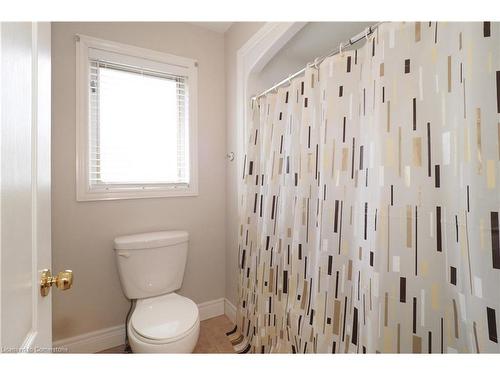 30 Kestrel Street, Kitchener, ON - Indoor Photo Showing Bathroom