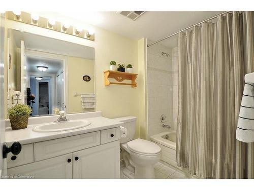 1706-190 Hespeler Road, Cambridge, ON - Indoor Photo Showing Bathroom