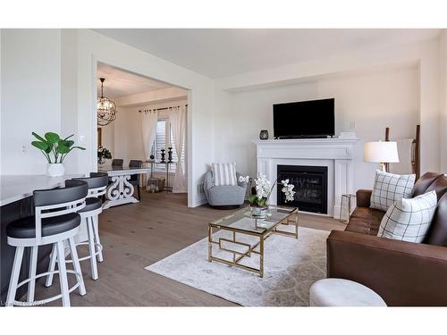 632 Mcmullen Street, Shelburne, ON - Indoor Photo Showing Living Room With Fireplace