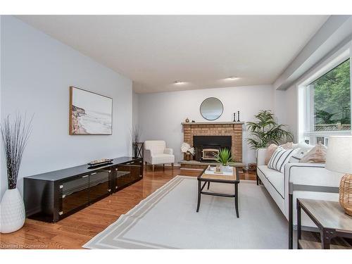 28 Hilborn Avenue, Cambridge, ON - Indoor Photo Showing Living Room With Fireplace