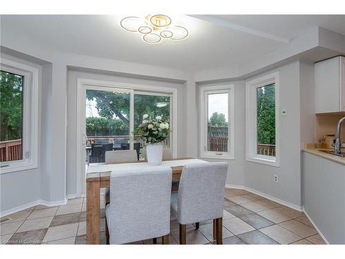 28 Hilborn Avenue, Cambridge, ON - Indoor Photo Showing Dining Room