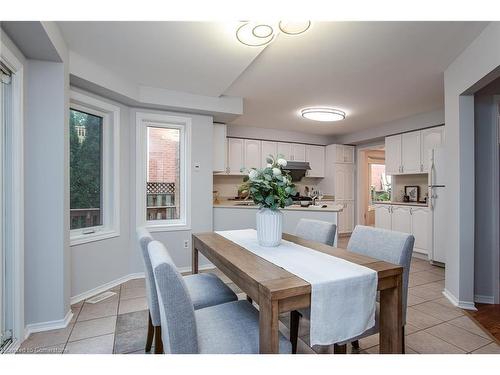 28 Hilborn Avenue, Cambridge, ON - Indoor Photo Showing Dining Room