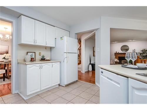 28 Hilborn Avenue, Cambridge, ON - Indoor Photo Showing Kitchen