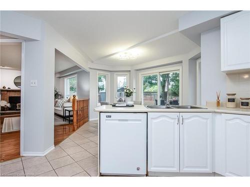 28 Hilborn Avenue, Cambridge, ON - Indoor Photo Showing Kitchen With Double Sink