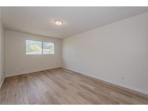 3-445 Pioneer Drive, Kitchener, ON - Indoor Photo Showing Other Room