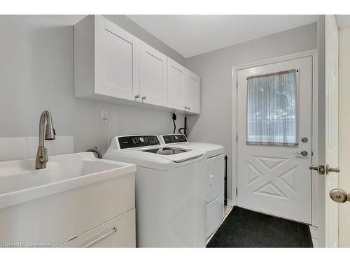 18 Princess Street, Cambridge, ON - Indoor Photo Showing Laundry Room