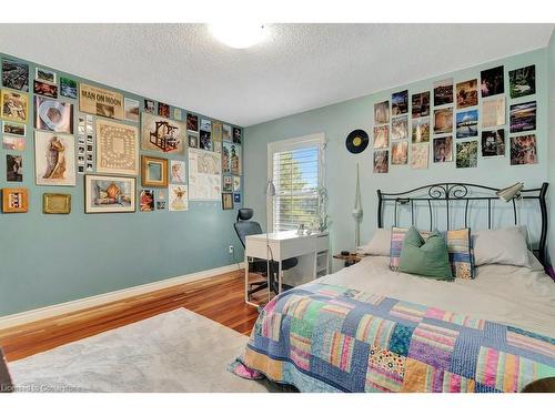 18 Princess Street, Cambridge, ON - Indoor Photo Showing Bedroom