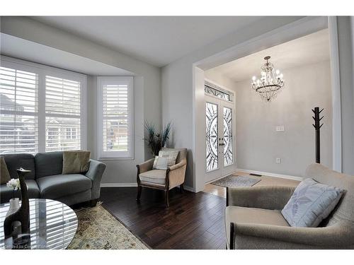 56 Henwood Drive, Cambridge, ON - Indoor Photo Showing Living Room